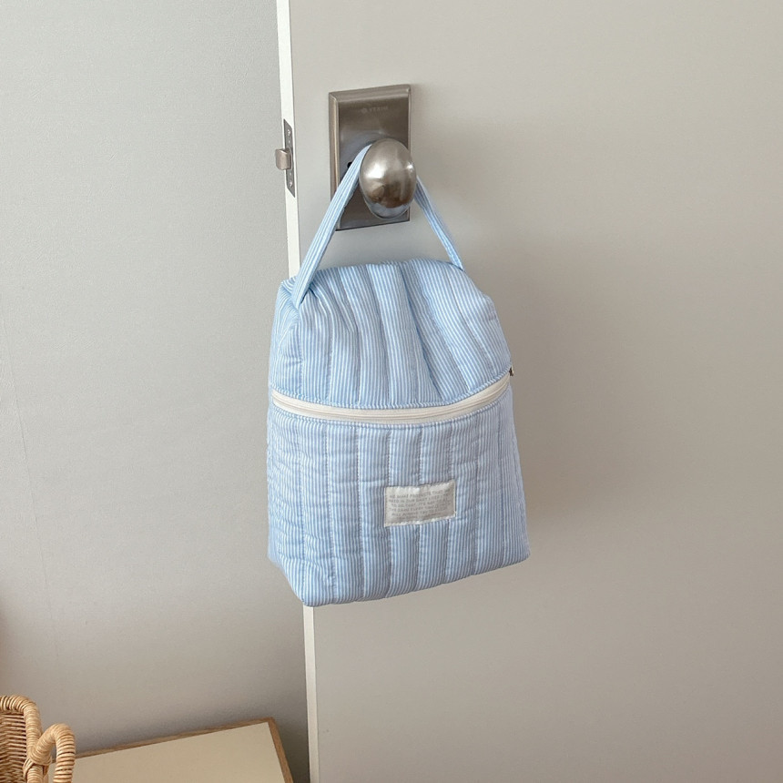 B755E410-30E3-4EC8-A409-EA6822