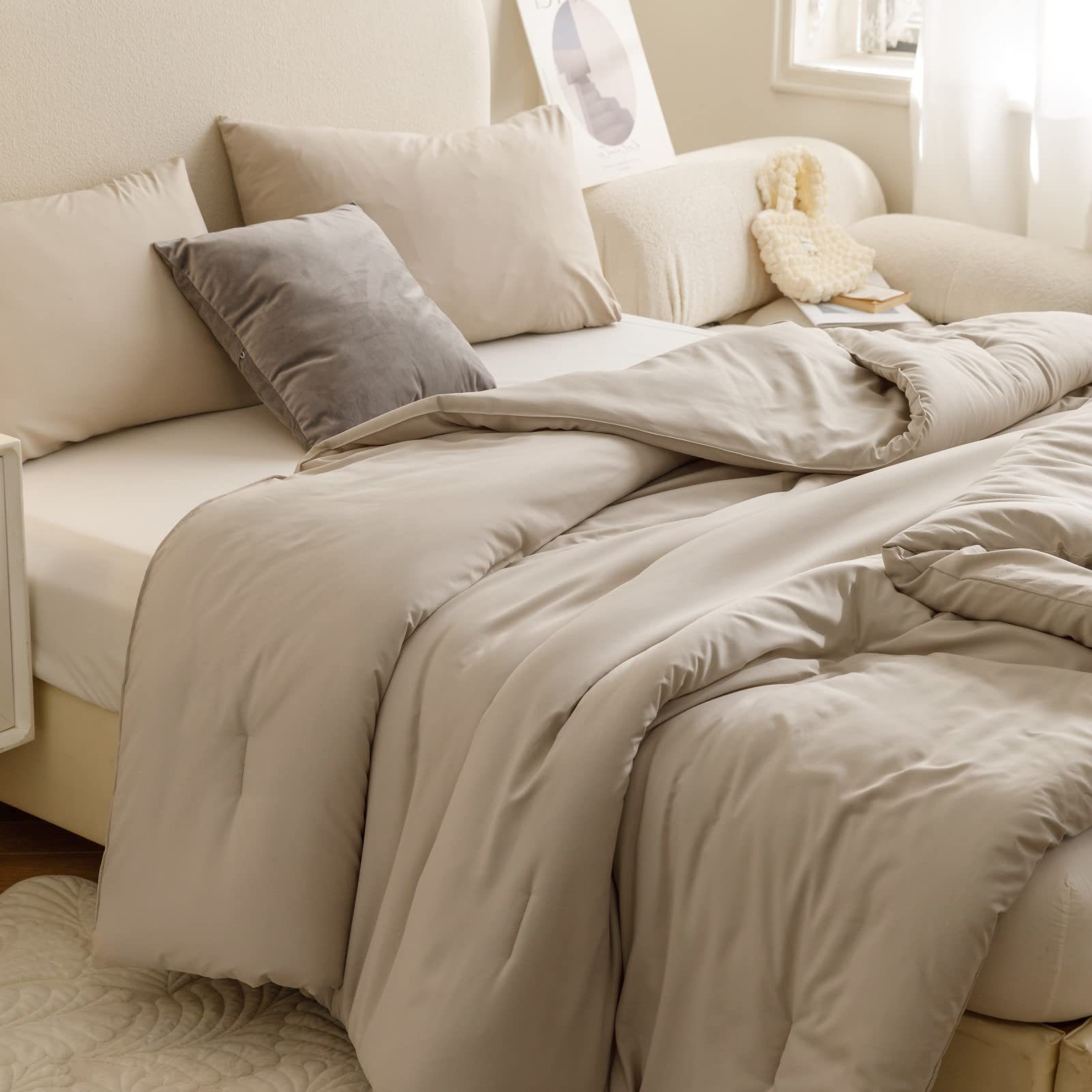 SKU-28-Queen Comforter 90__x90