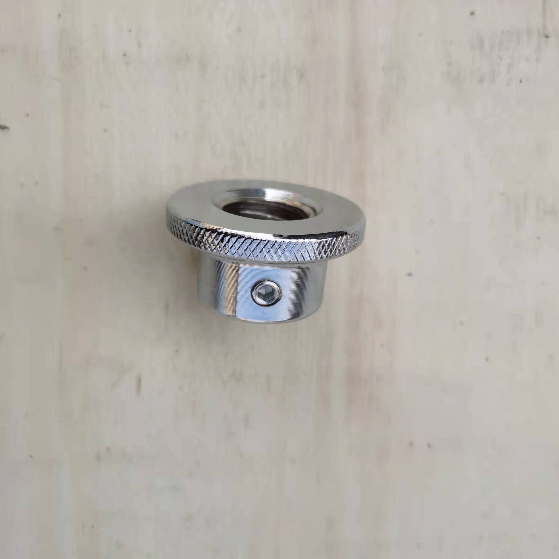 电镀哑铃的杆子连接器螺母 (2)