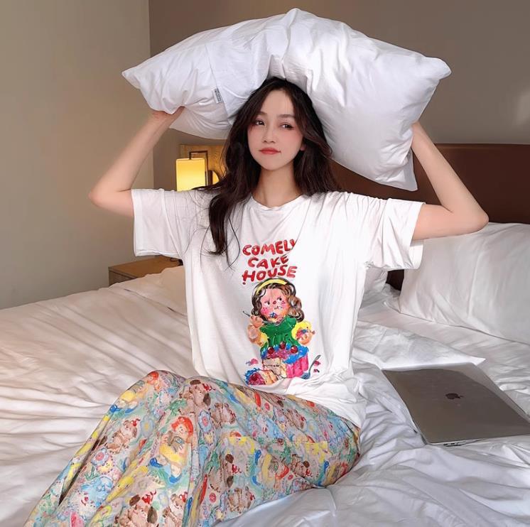 油画女孩短长白色