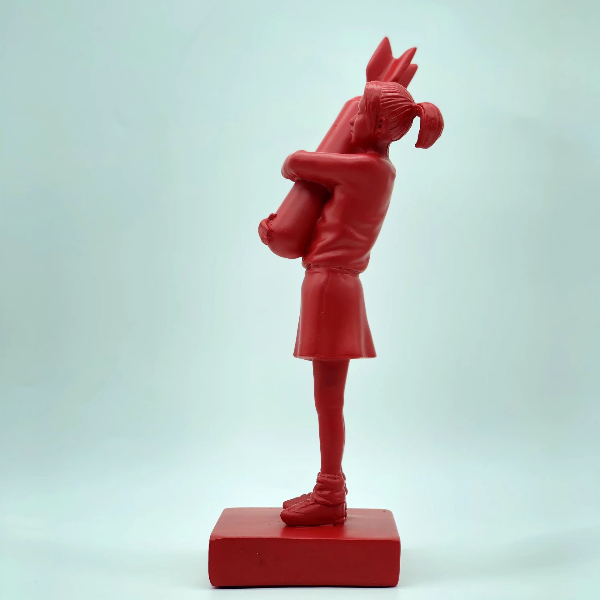 拥抱炸弹的女孩 Bomb Hugger