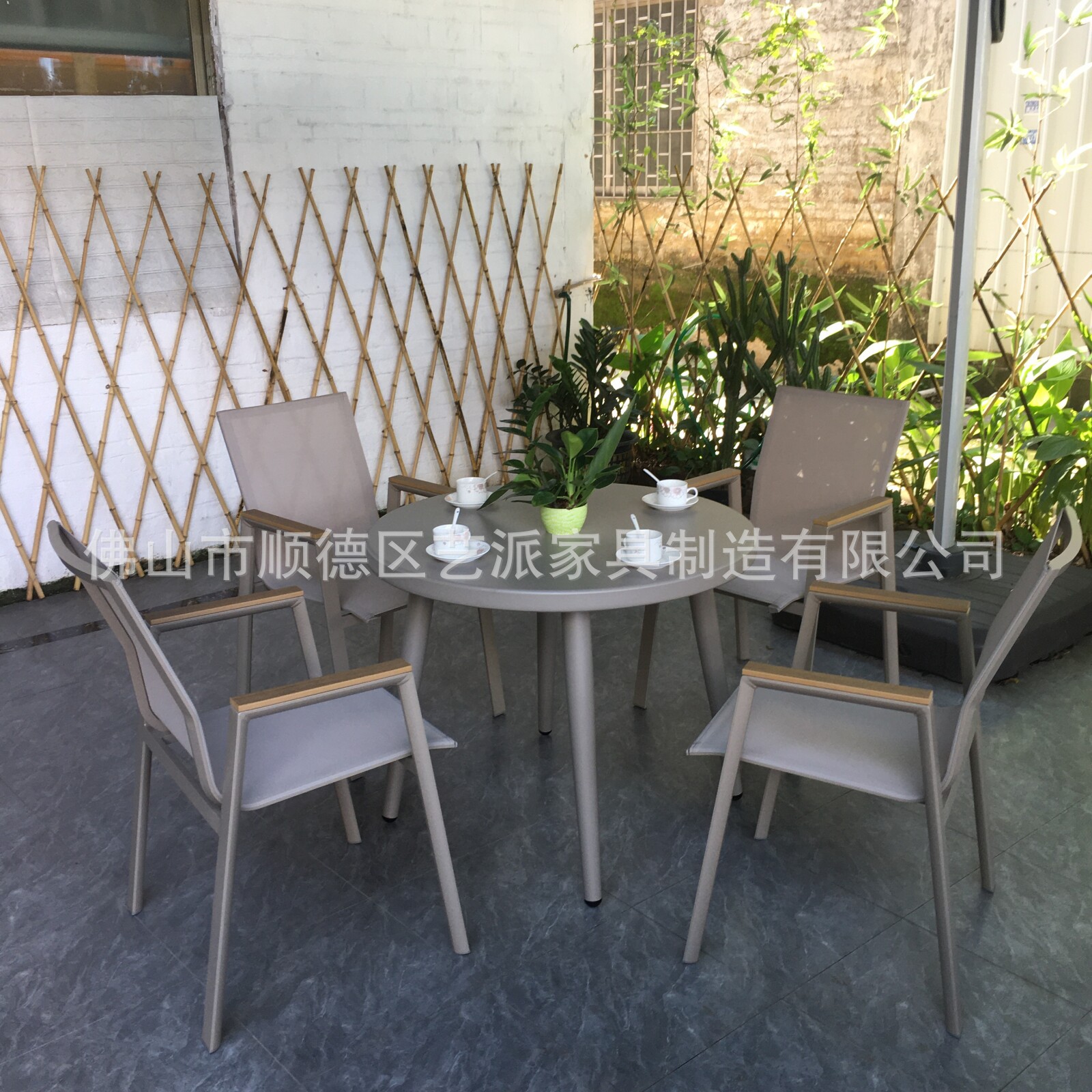 NR8AVjViQ2dBeE1ETTBORGN3TURRNV