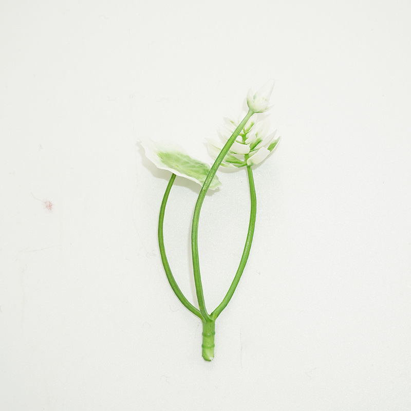 三脚荷花1.41g,0.06元