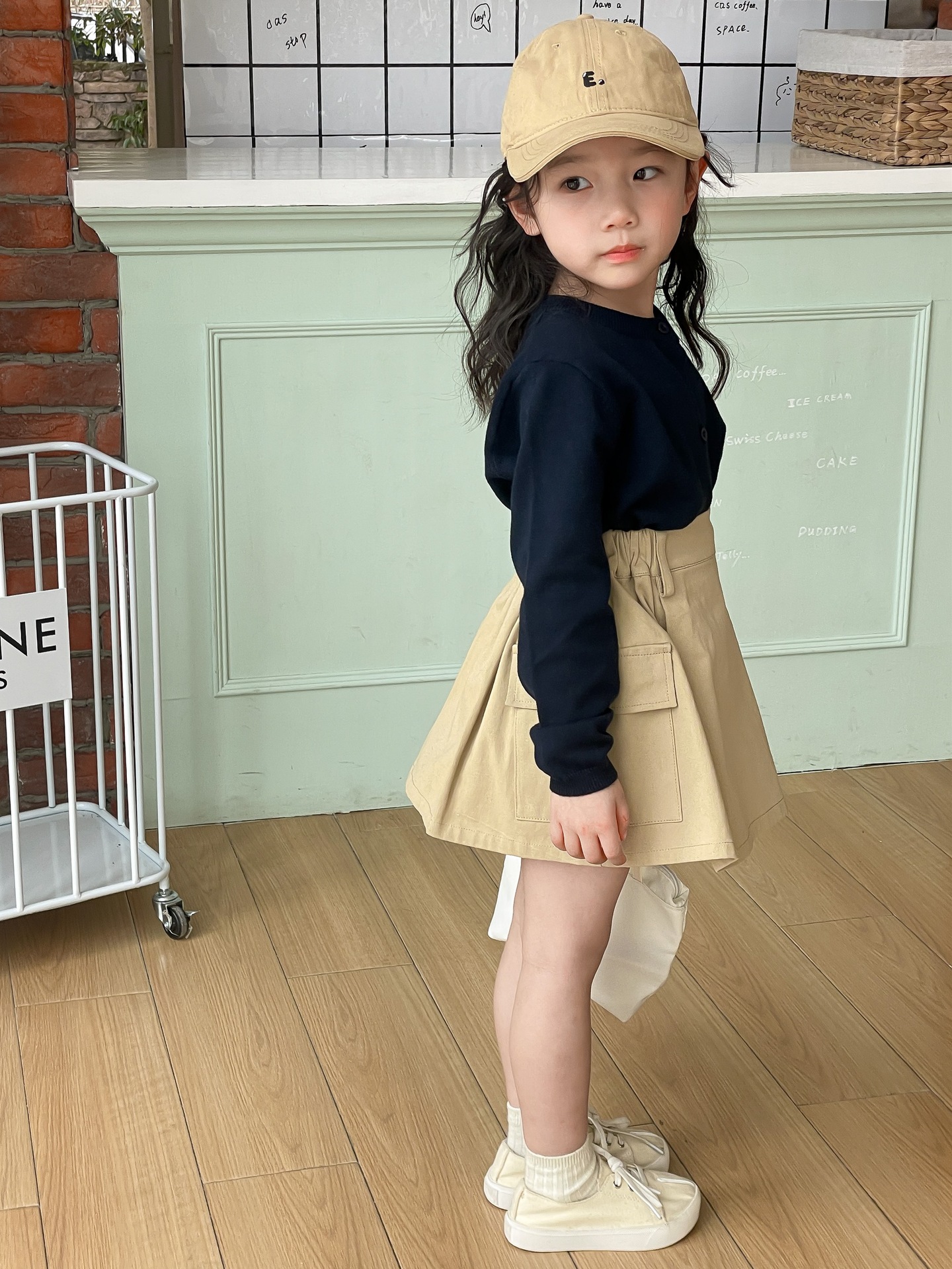 4CE27C78-A136-4342-8251-349FA5