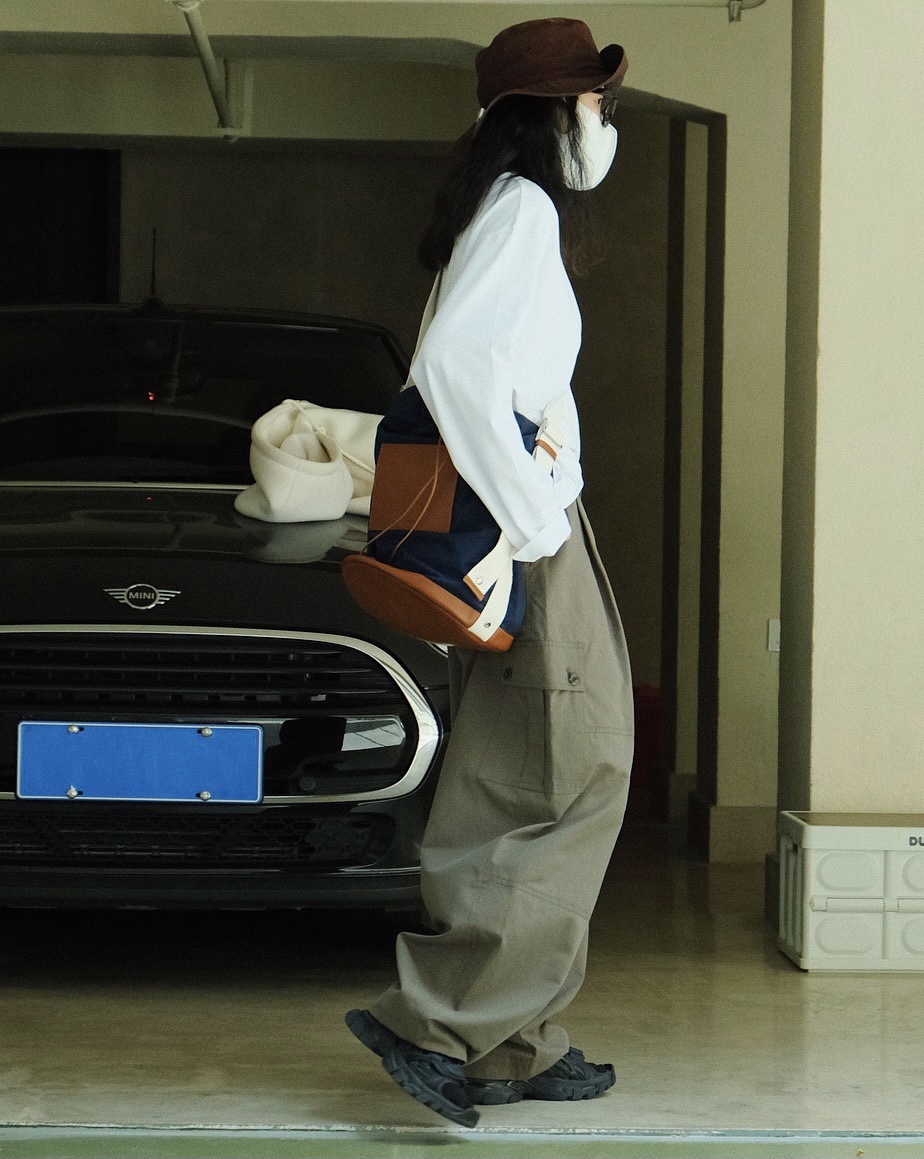 928B4012-D40A-47B9-8606-864ED5