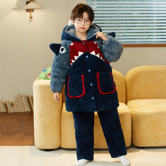 复制_新款儿童男童睡衣珊瑚绒冬季加绒加厚家居服.jpg