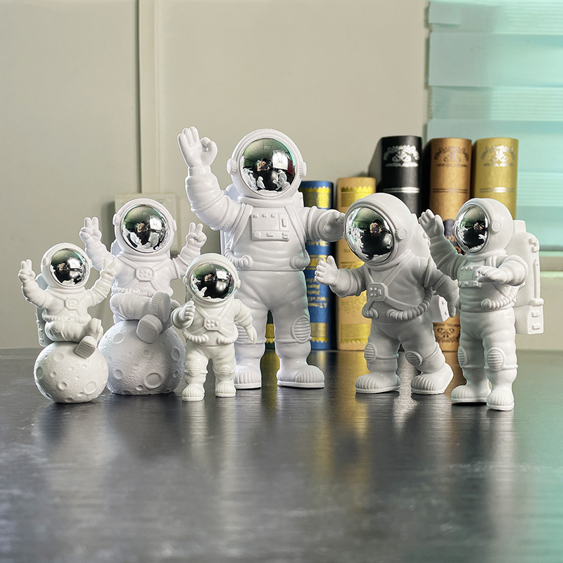 大小宇航员银色各1套