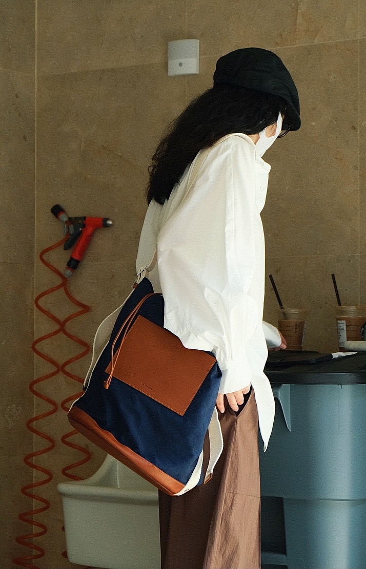 C646F9F5-B21D-458D-BA9E-1FAE77