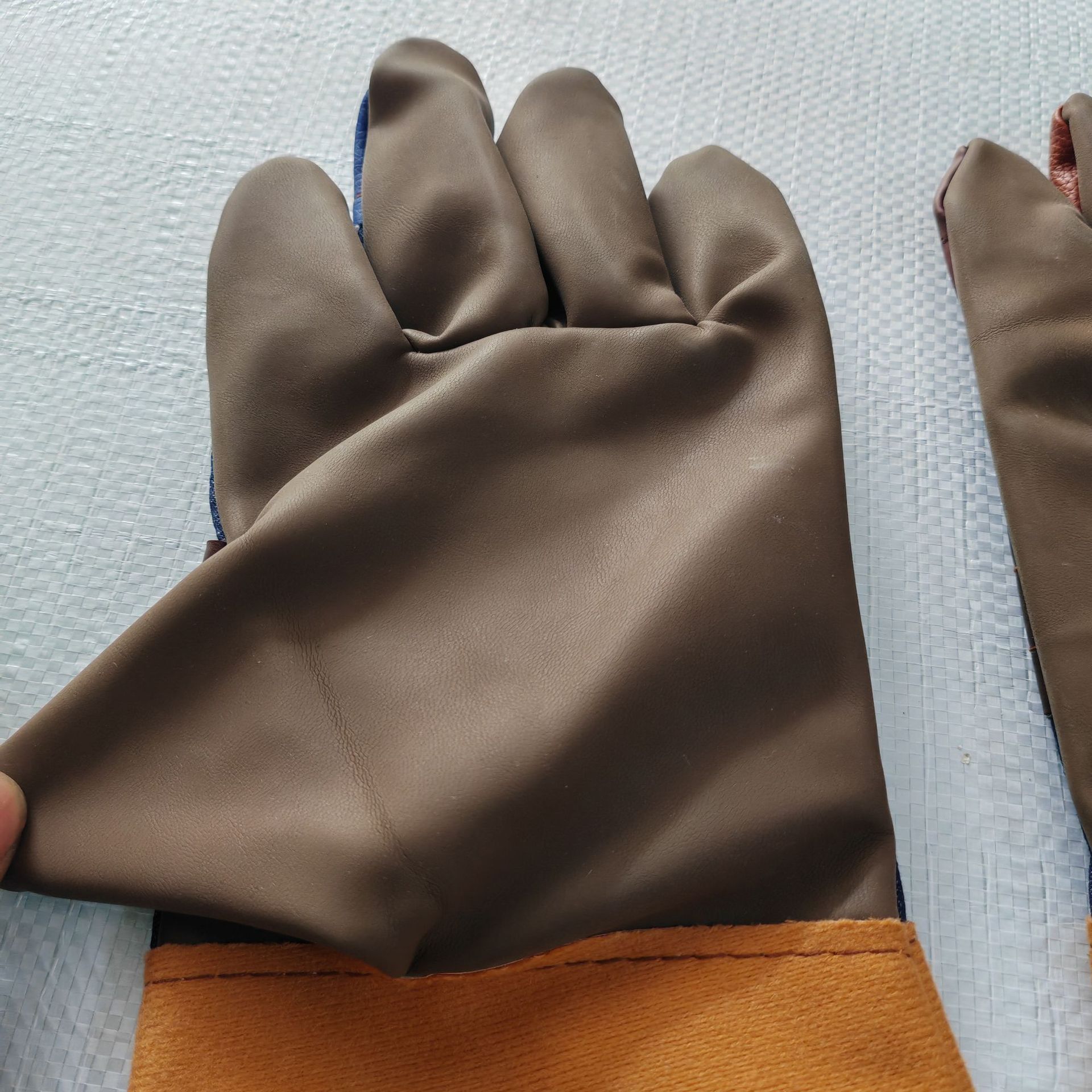 dff1a5f6a331732ee082a2e249537a