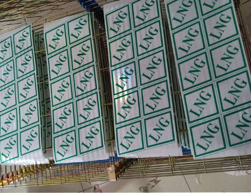 C600816081424AA2371F24D841987B