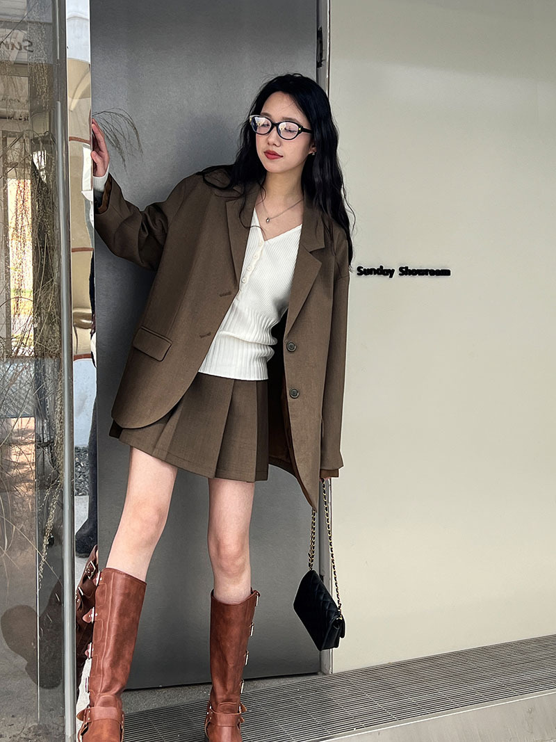 C6F17B82-21A6-46BE-873C-0825F2