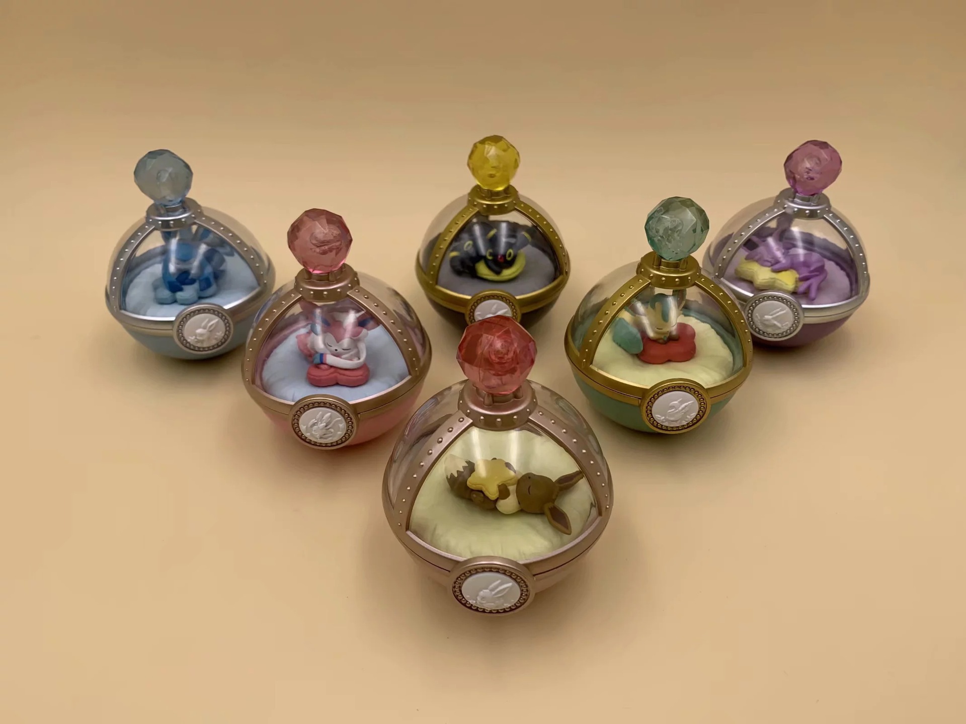 13081221328_1353228886