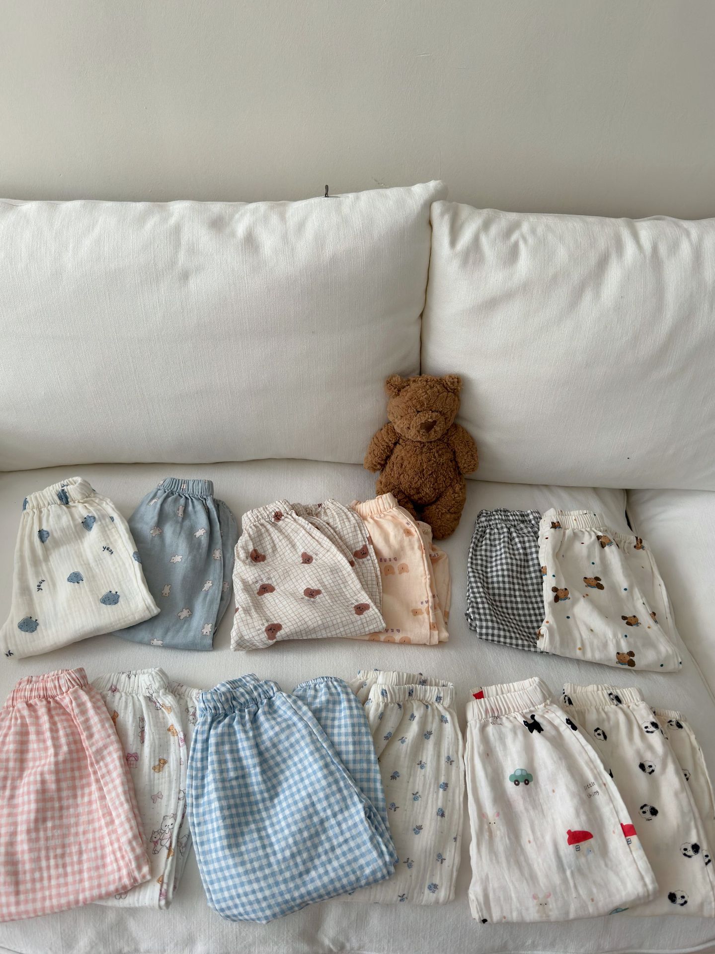 E3EBB79F-567B-4754-B084-AB7DDC