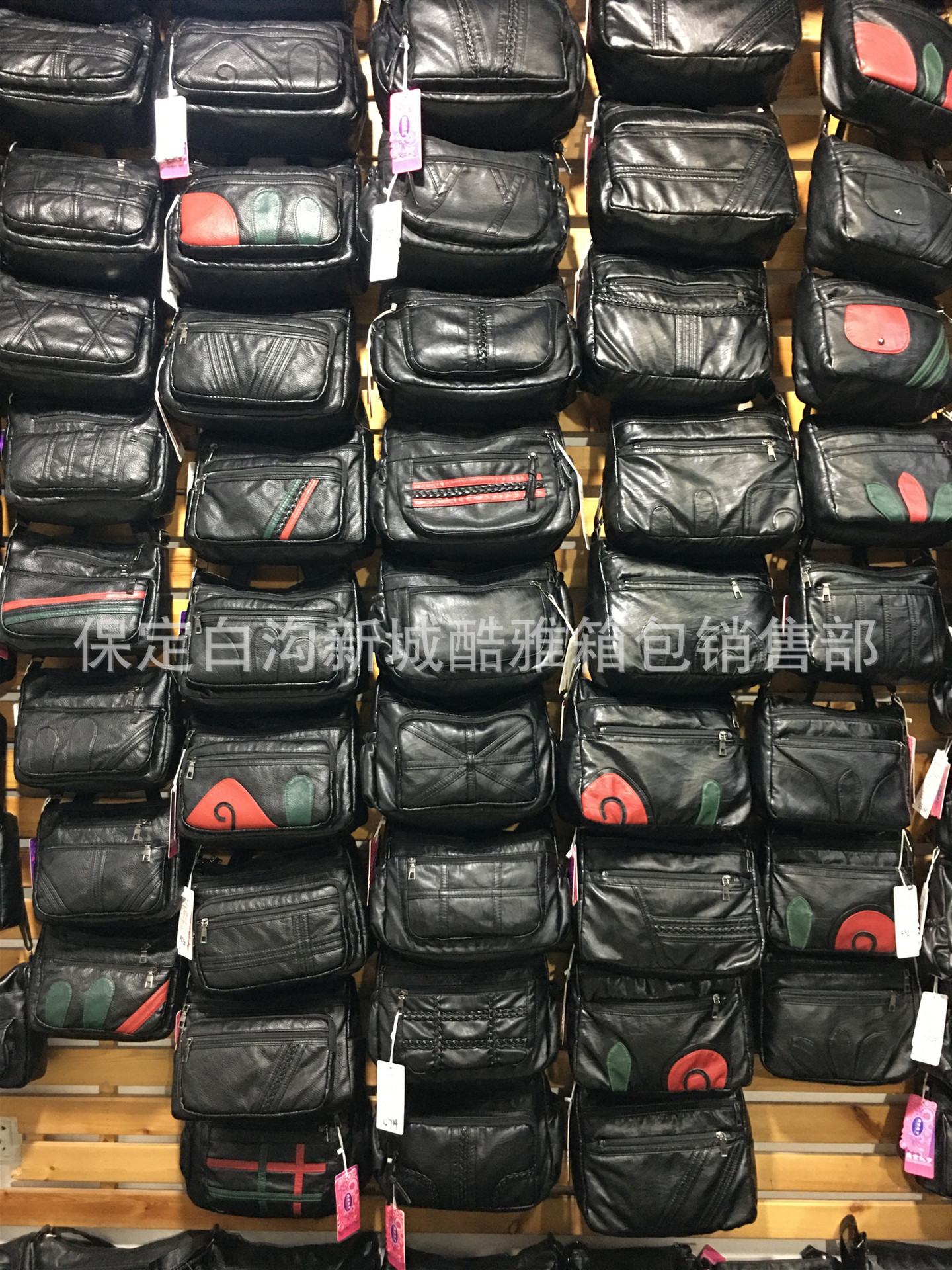 18082813100_438819939