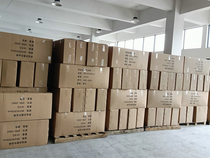 吹塑椅箱.jpg