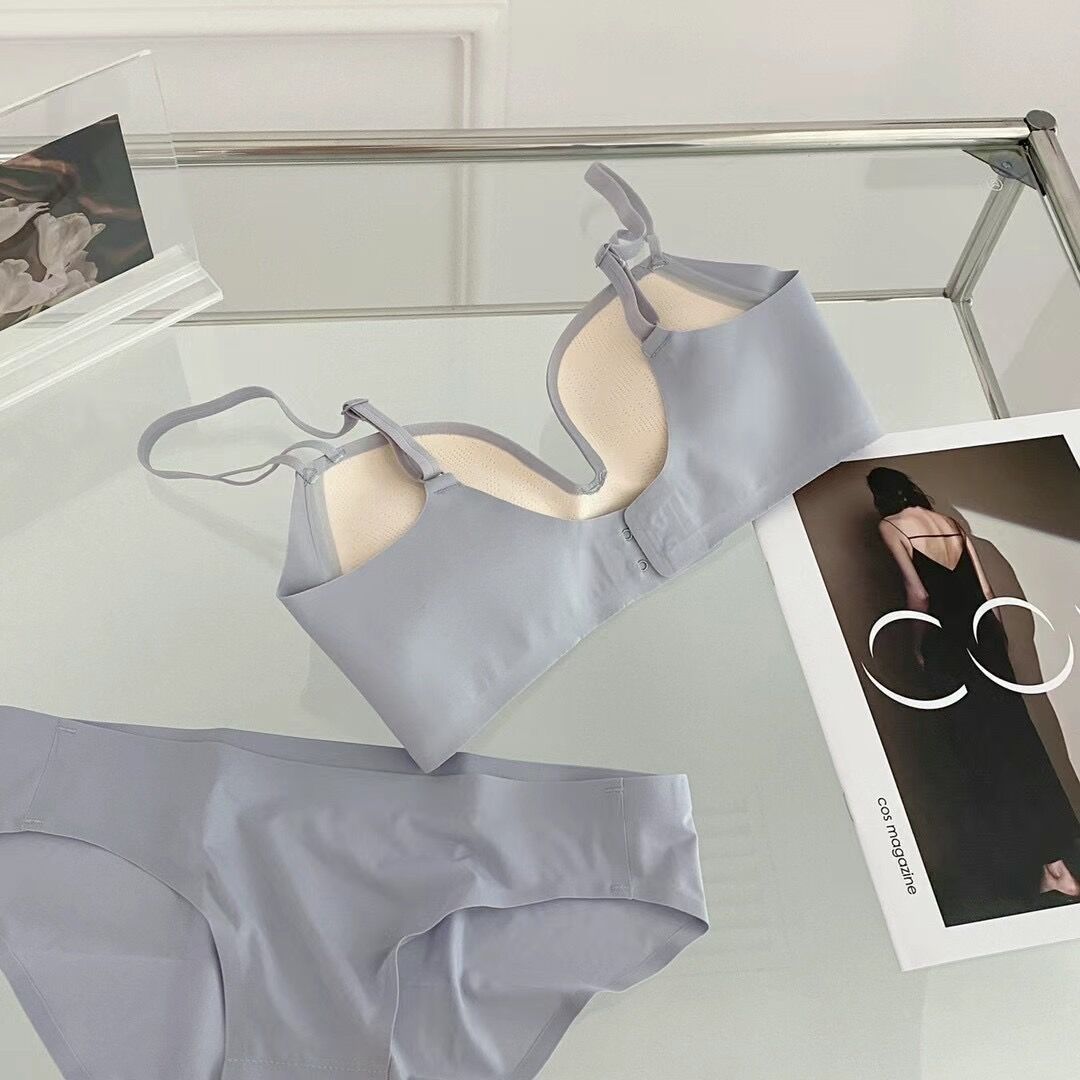 加厚显大内衣女小胸聚拢上托收副乳胸罩无钢圈防下垂平胸文胸套装