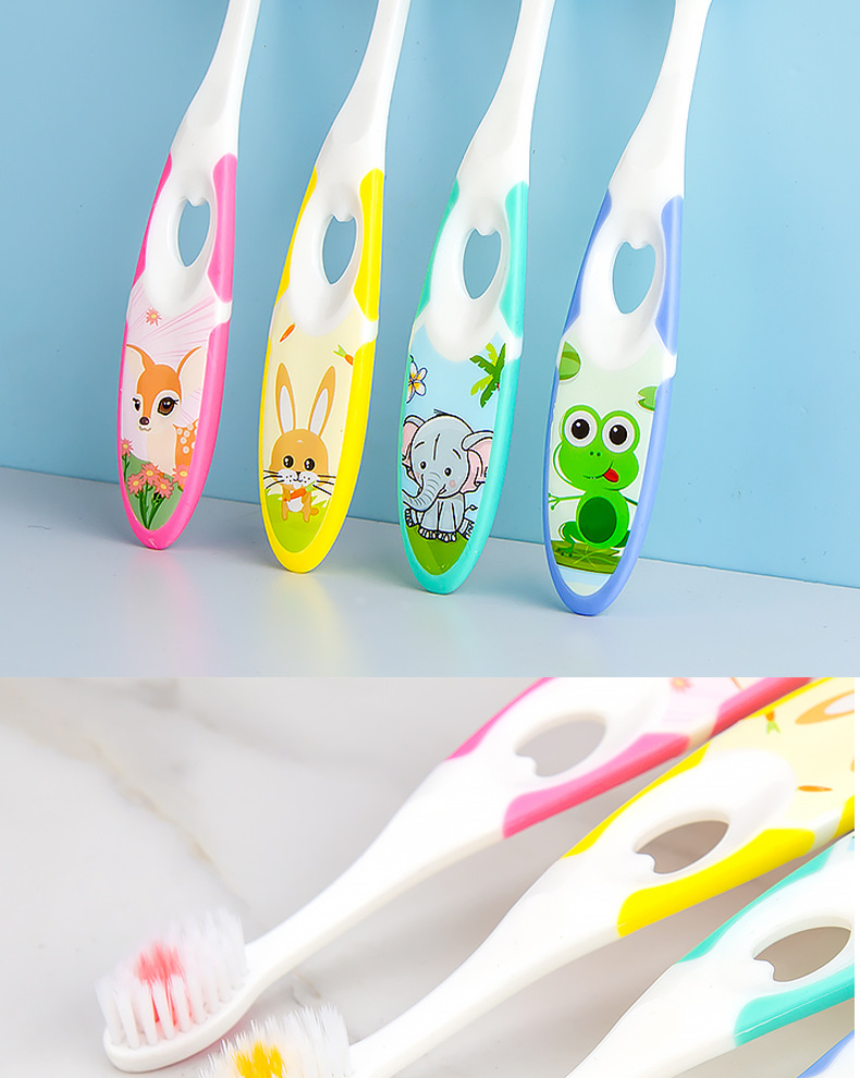 儿童牙刷软毛地摊货源2二元家庭日用品百货一件代发牙刷工厂批发