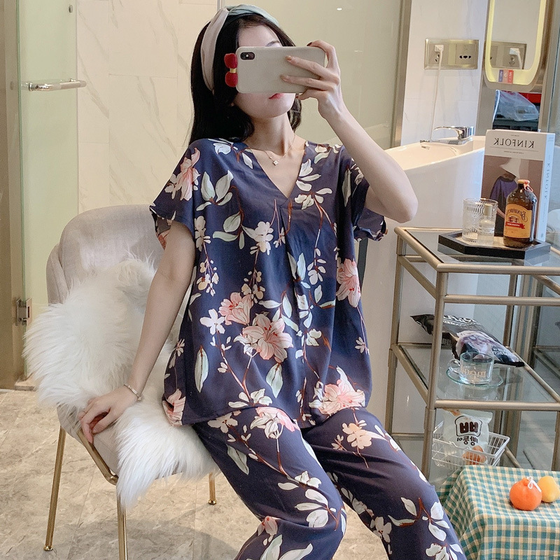 树叶樱花深蓝