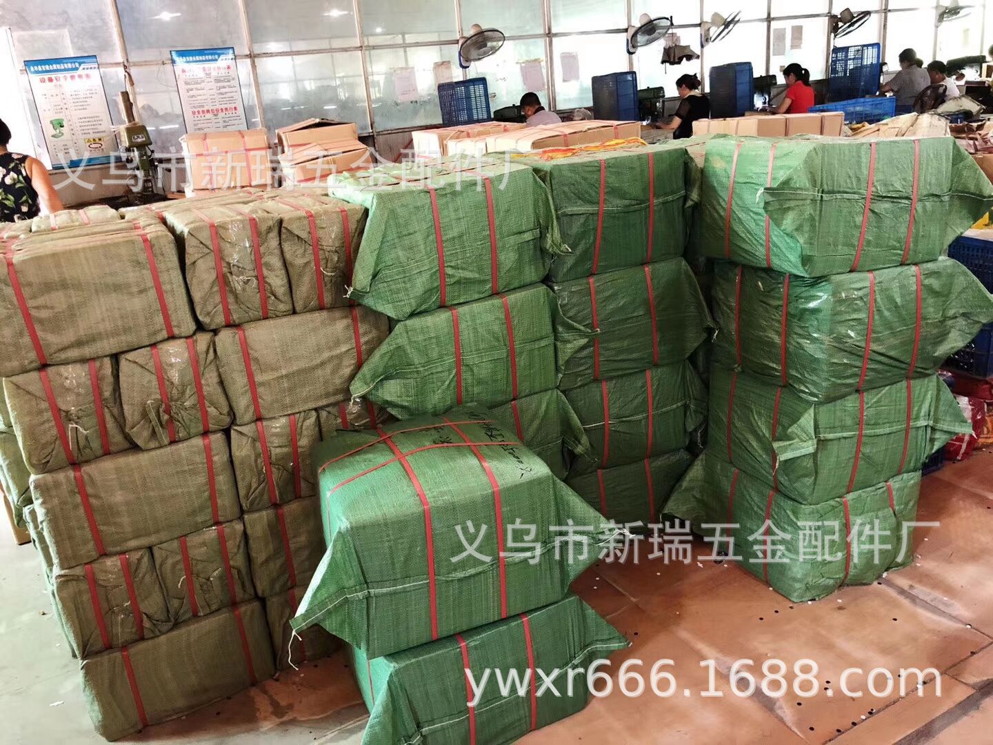 C7309B92A909D77DB0F981D3158352