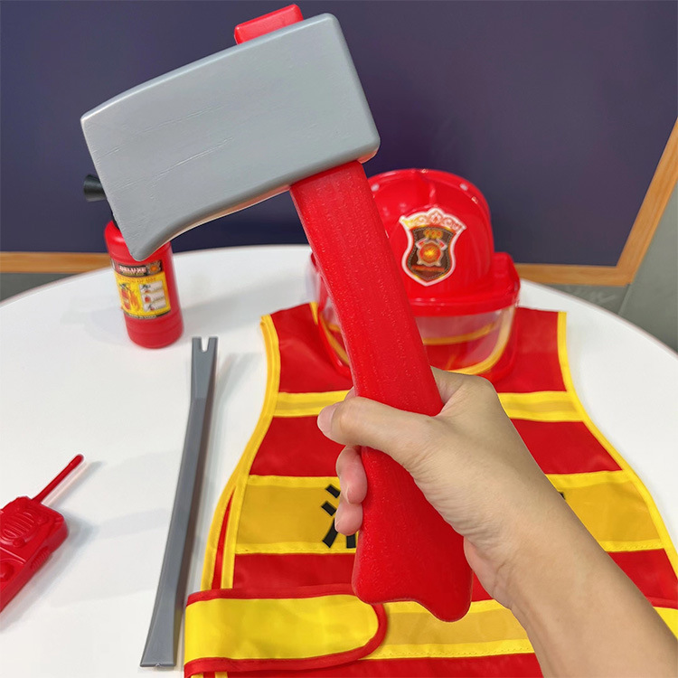 儿童消防员水枪详情_04.jpg