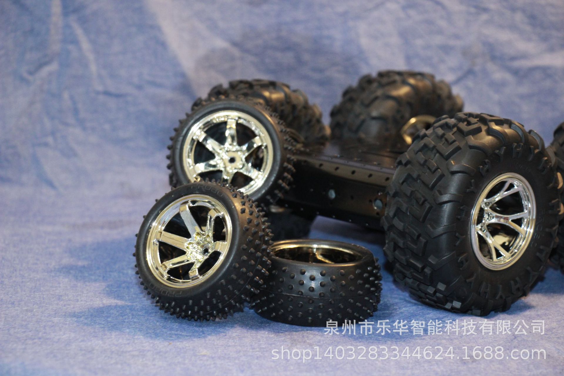 凹大六纹85mm带钉轮胎堆叠1