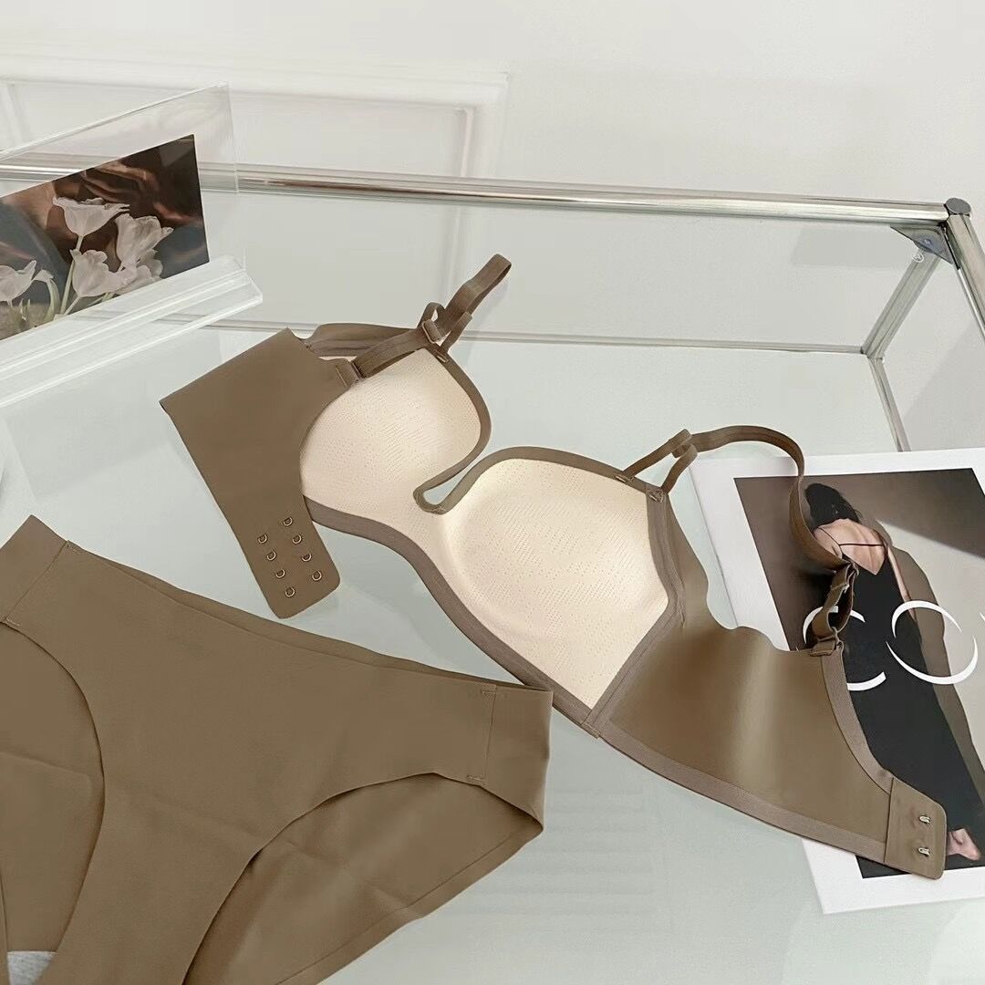 加厚显大内衣女小胸聚拢上托收副乳胸罩无钢圈防下垂平胸文胸套装