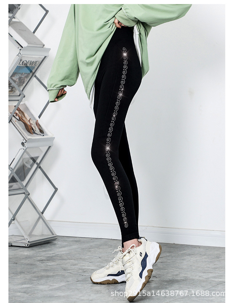 新款大码烫钻莫代尔九分打底裤女外穿高弹显瘦小脚裤