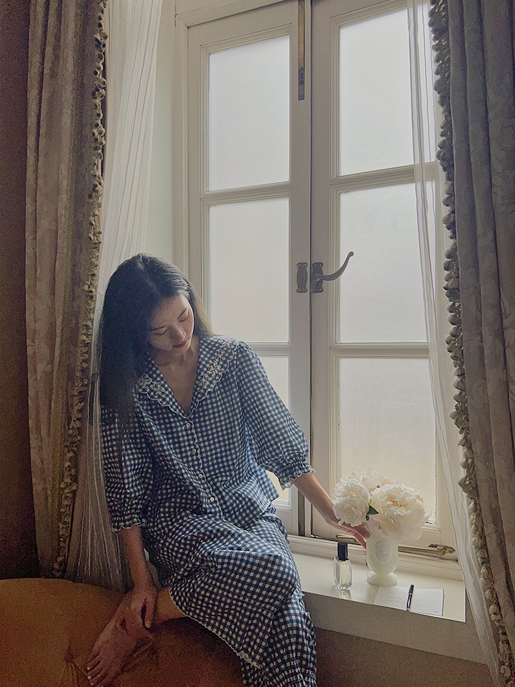 66F125A3-3479-45C6-A2BE-741123