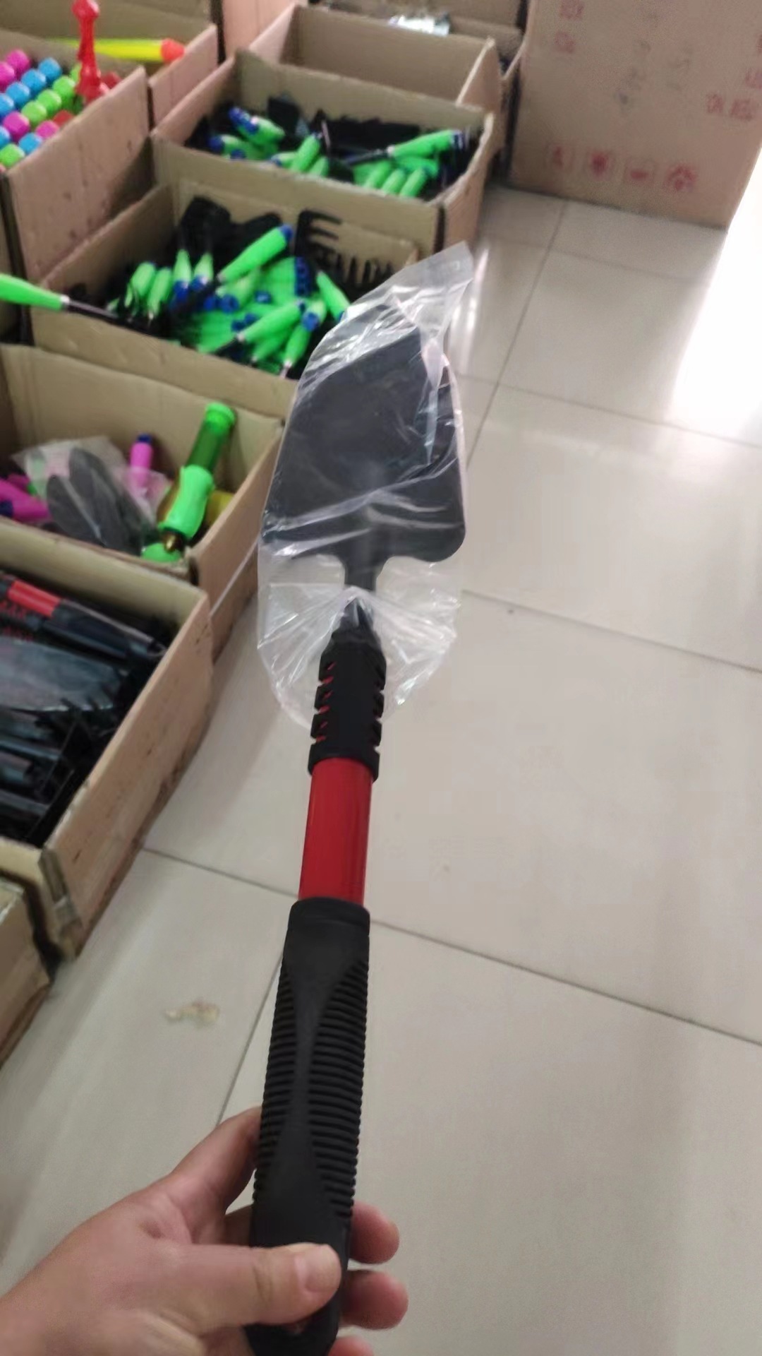 大铲子