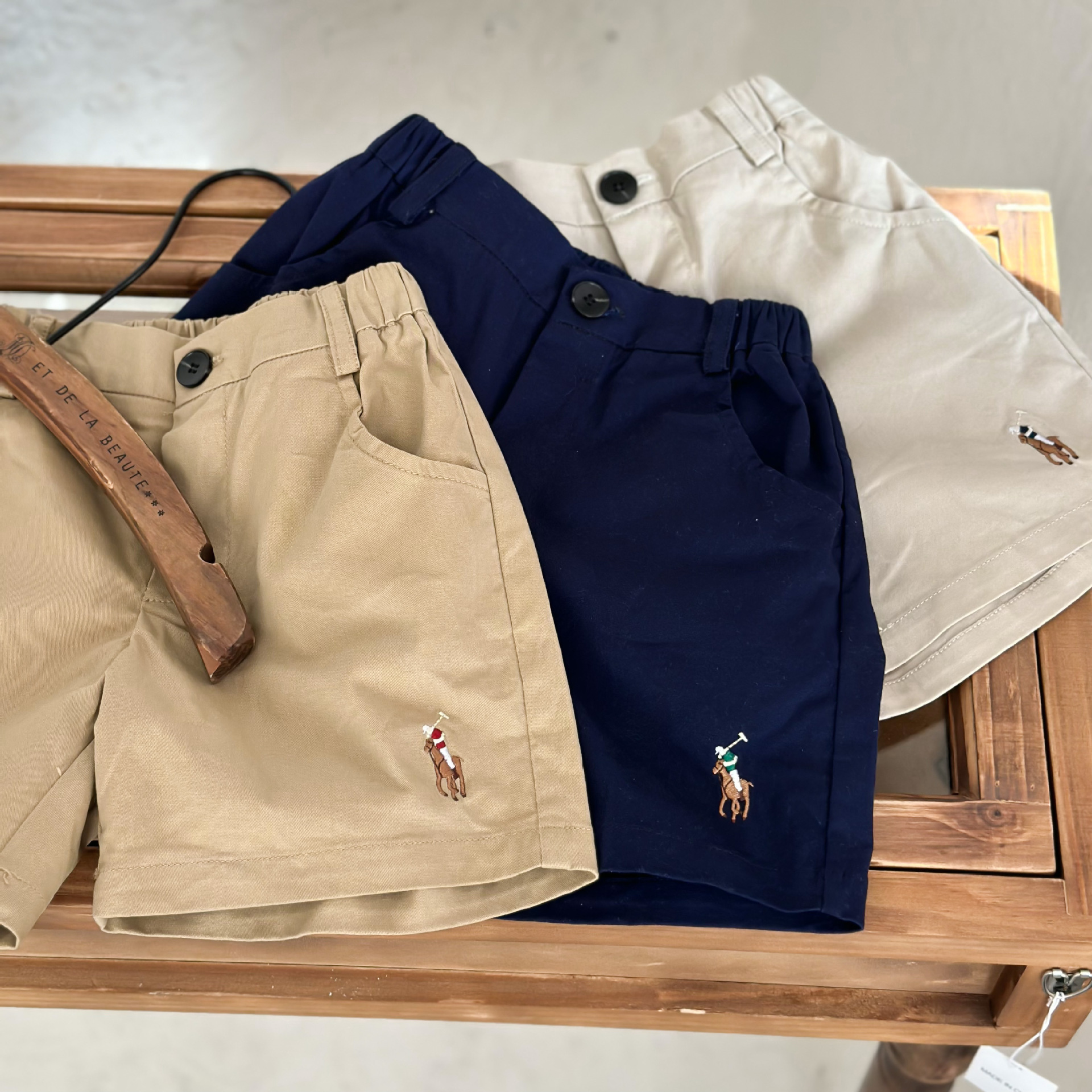 708978195565m21a296d5-b726-4e7