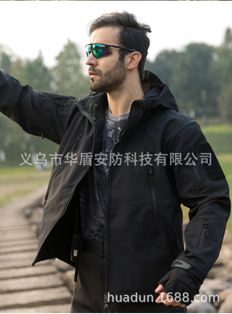 鲨鱼皮冲锋衣_21.jpg