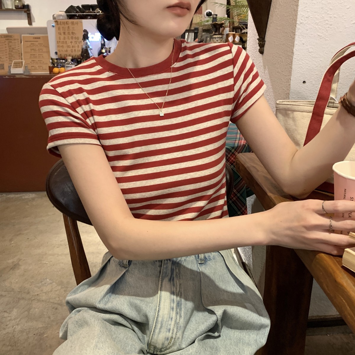 复制_韩系正肩条纹短袖T恤女夏季紧身打底内搭设.jpeg