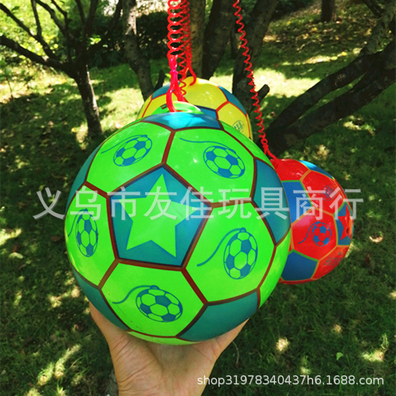 带耳朵的吊环拉绳足球