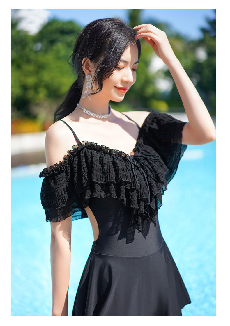 泳衣泡温泉女