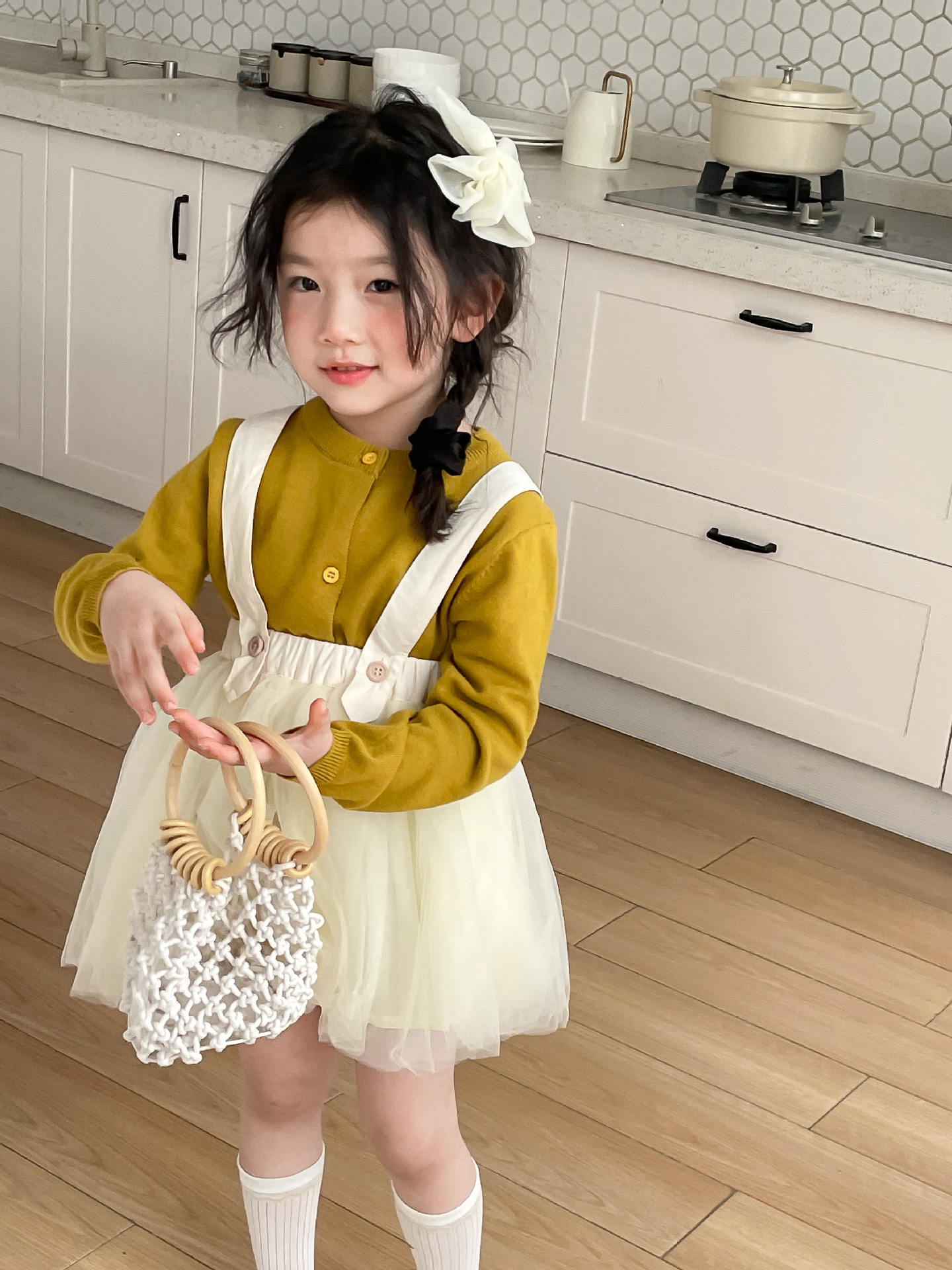 EE3126C0-DCB7-4E15-9B3A-B5E1E1