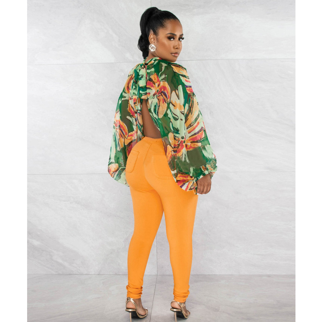 6690 绿底橘花模特图4.jpg