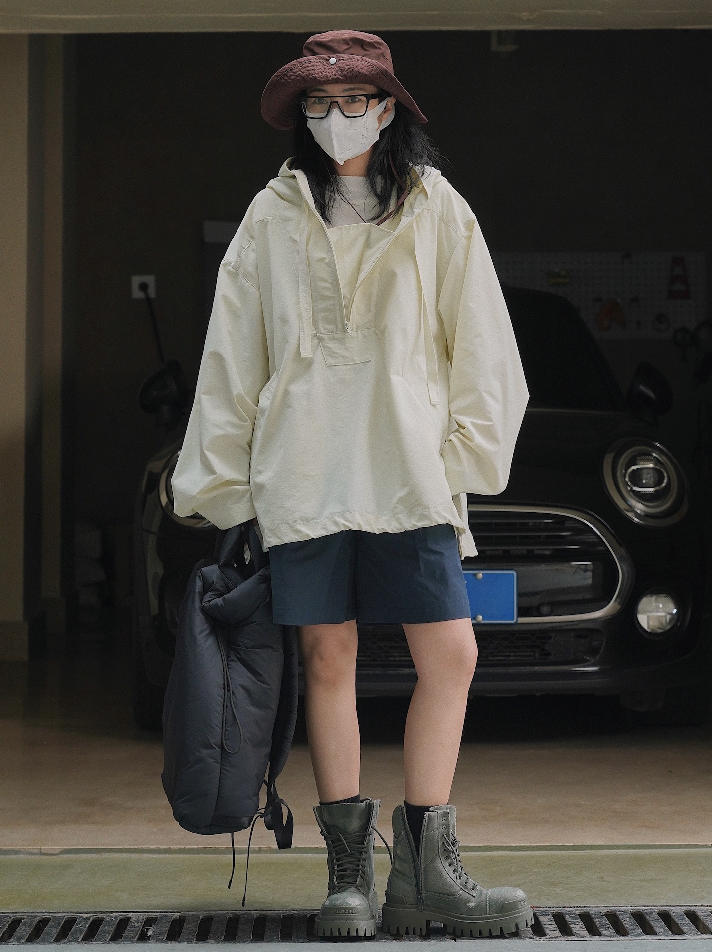 1A3694F9-5687-4CD5-84E5-B27144