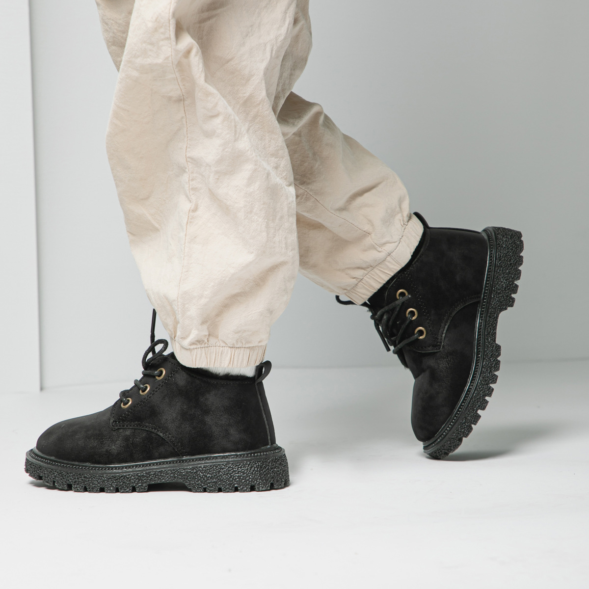 黑色 上脚 (1).jpg