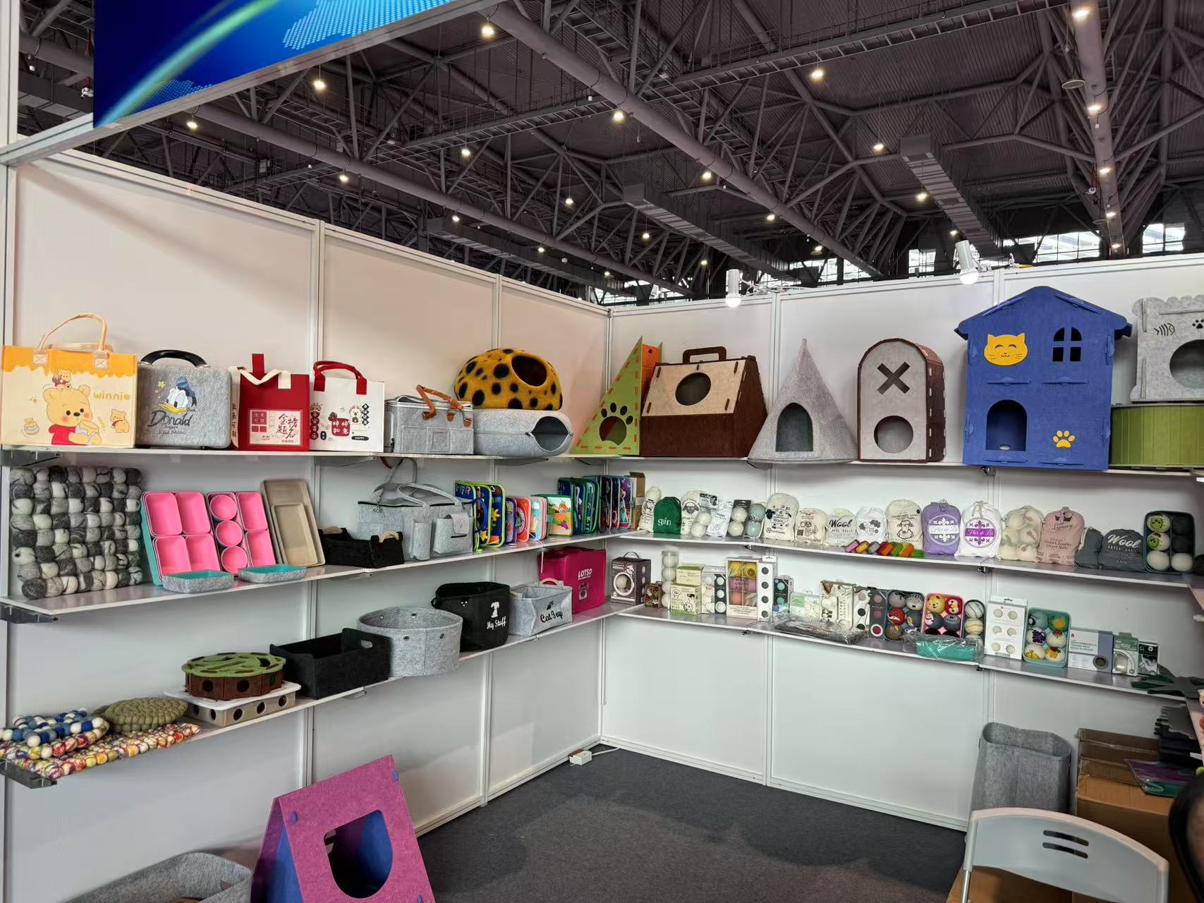 f4c8bc0f64a94438f118a7562d3954