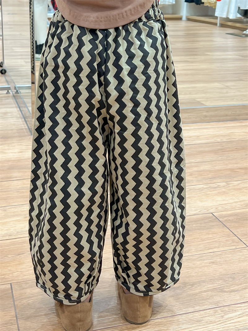 O1CN01nI0EdR28KD37u8s86_!!1035