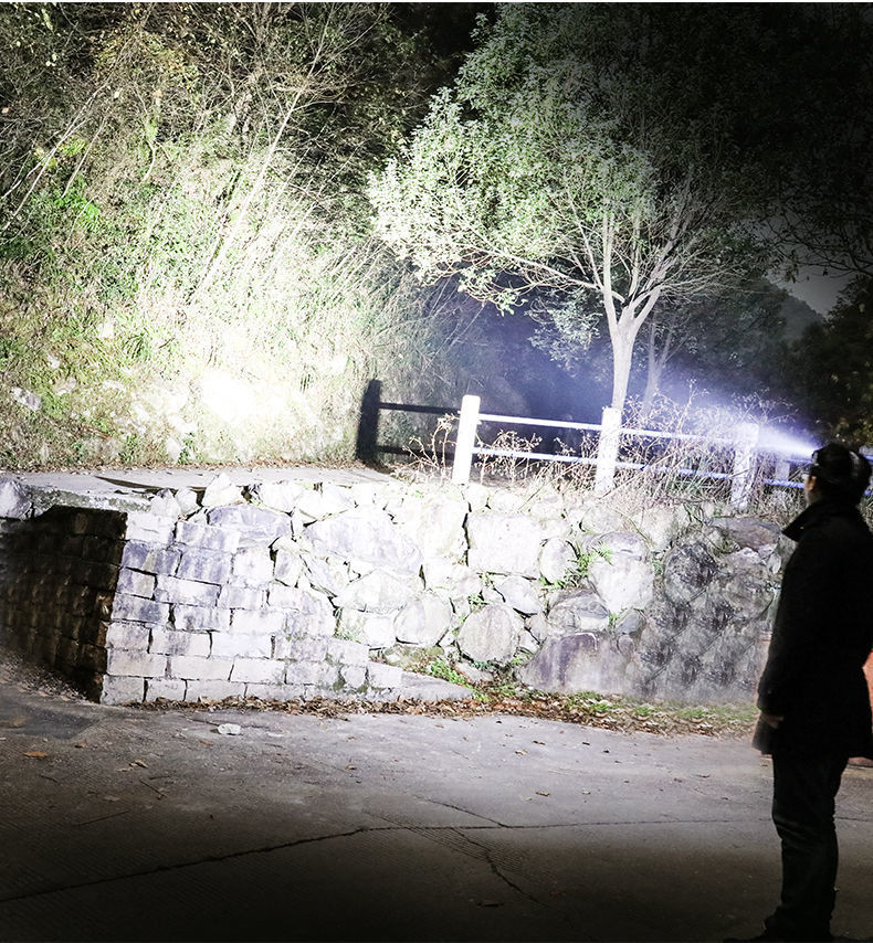 智能电显迷你超亮电筒