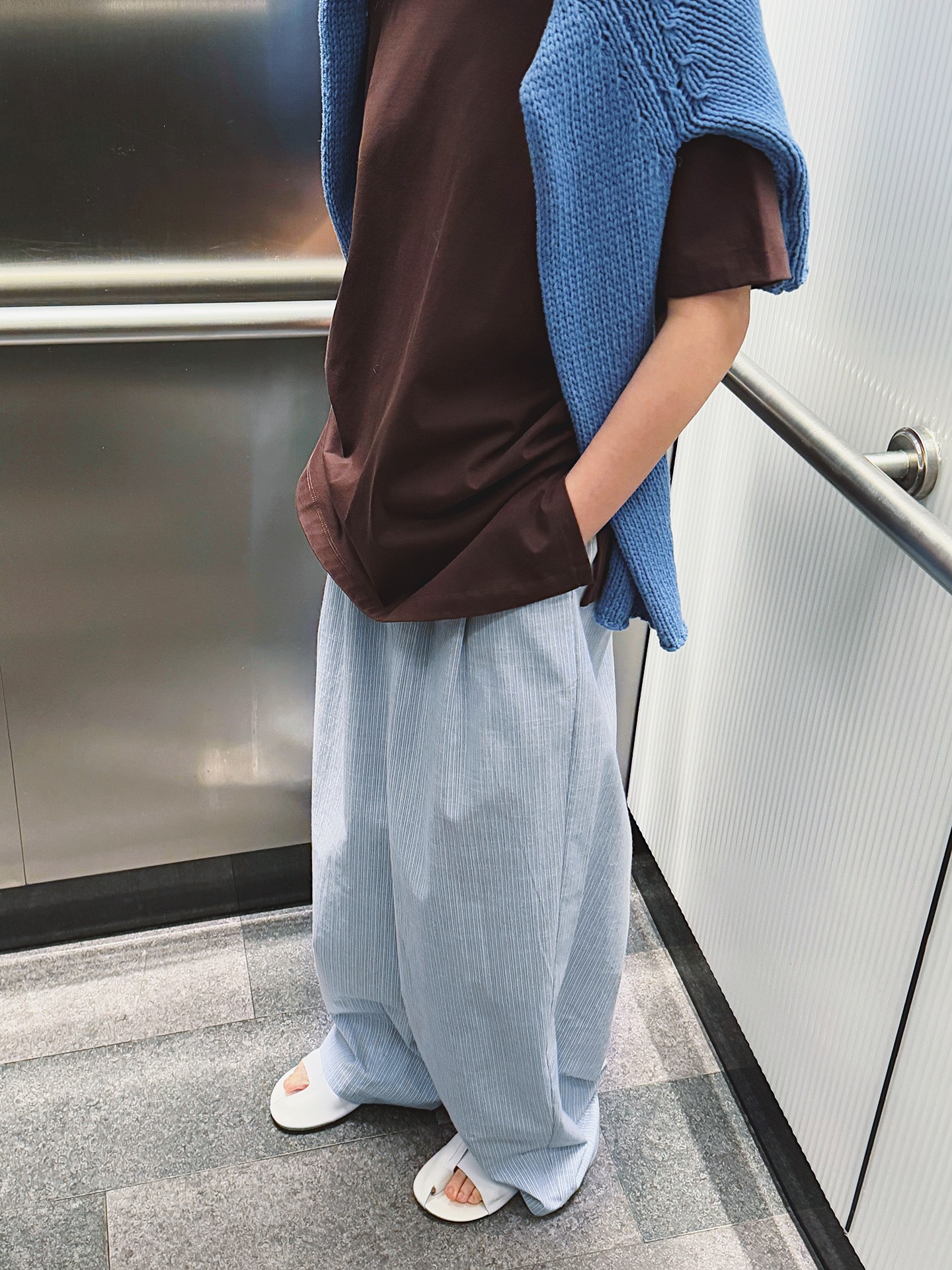 F3ED9422-017D-4443-9647-ABA8E5