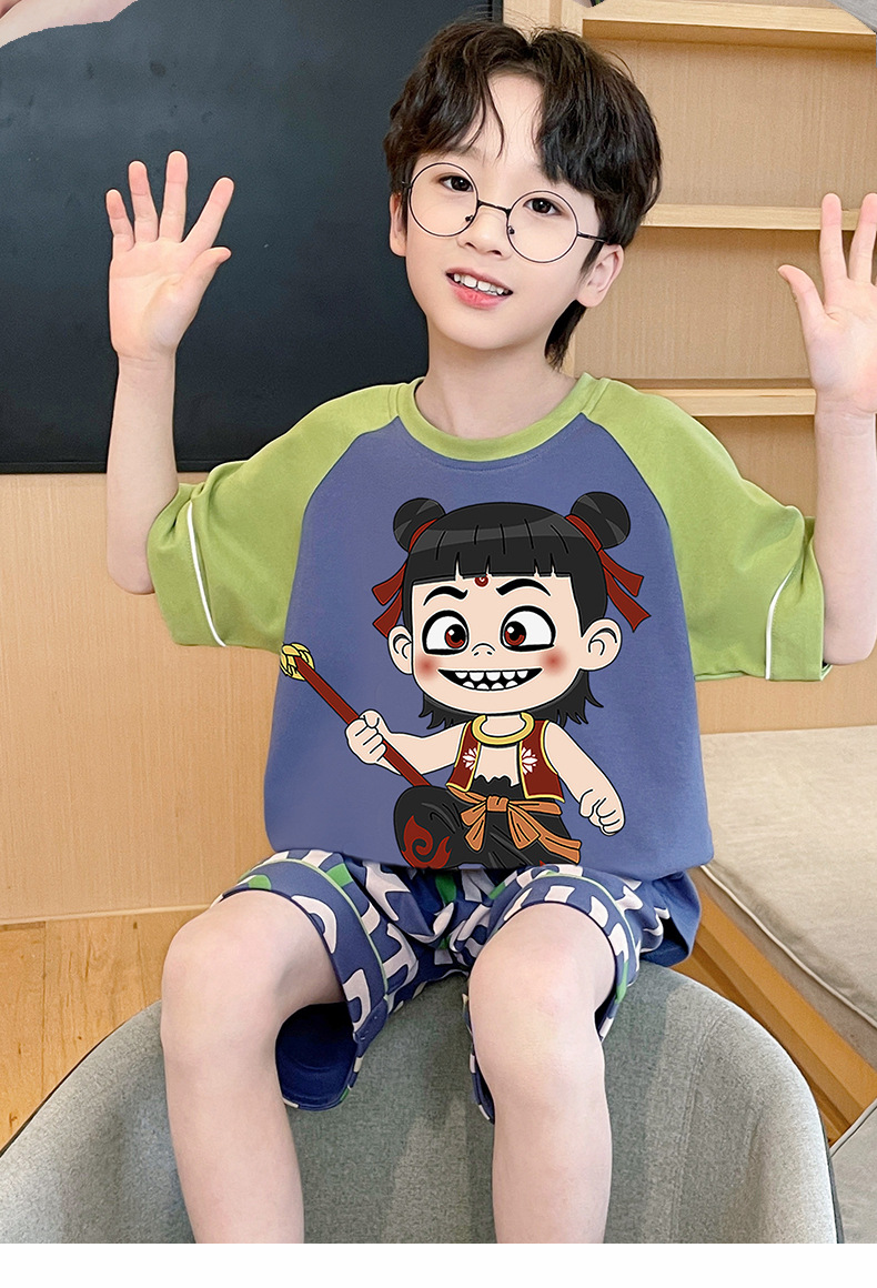 复制_2025新款儿童哪吒睡衣男童春夏季款短袖.jpg