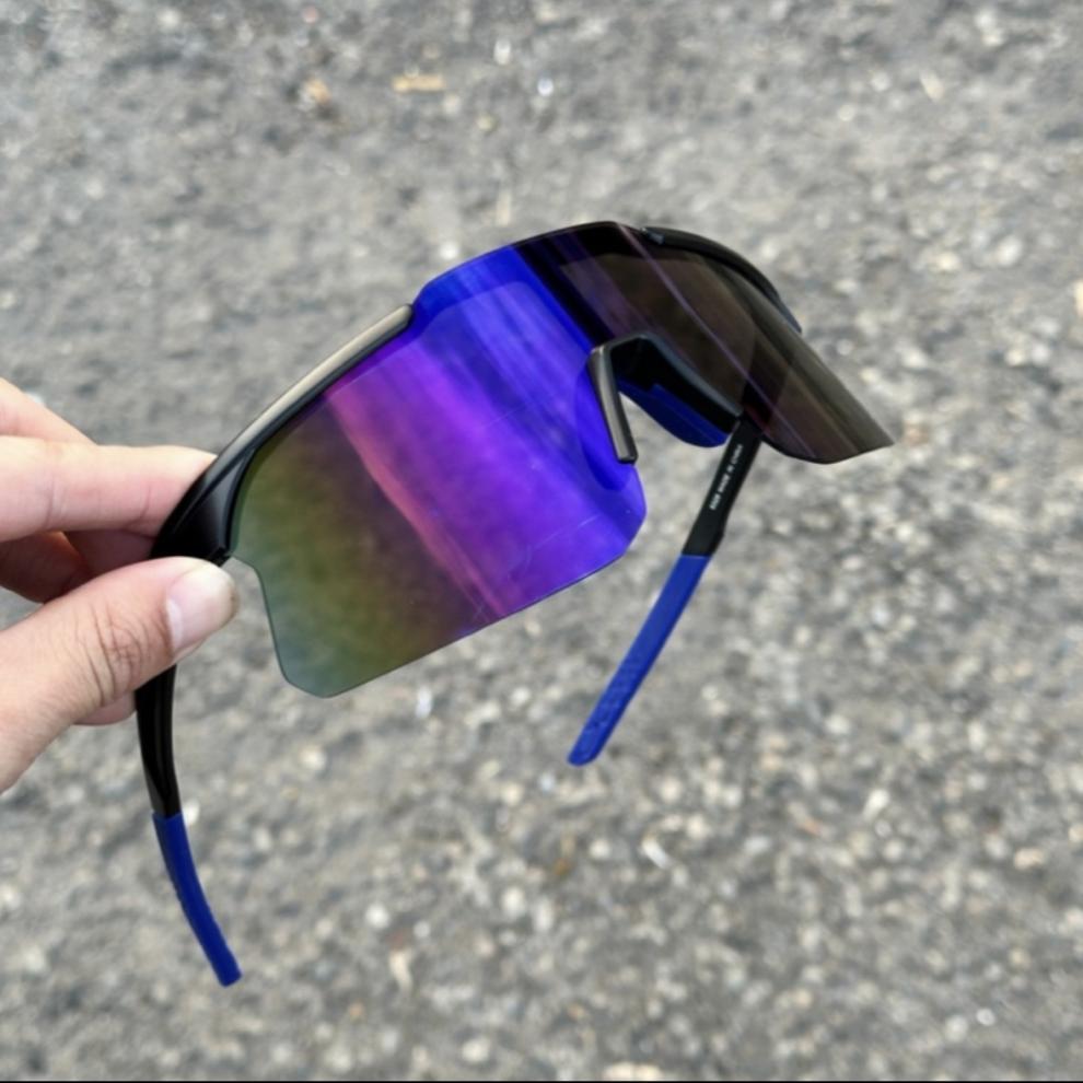 65c7339e-cd44-4543-bd85-f6bac7a9d986.jpe