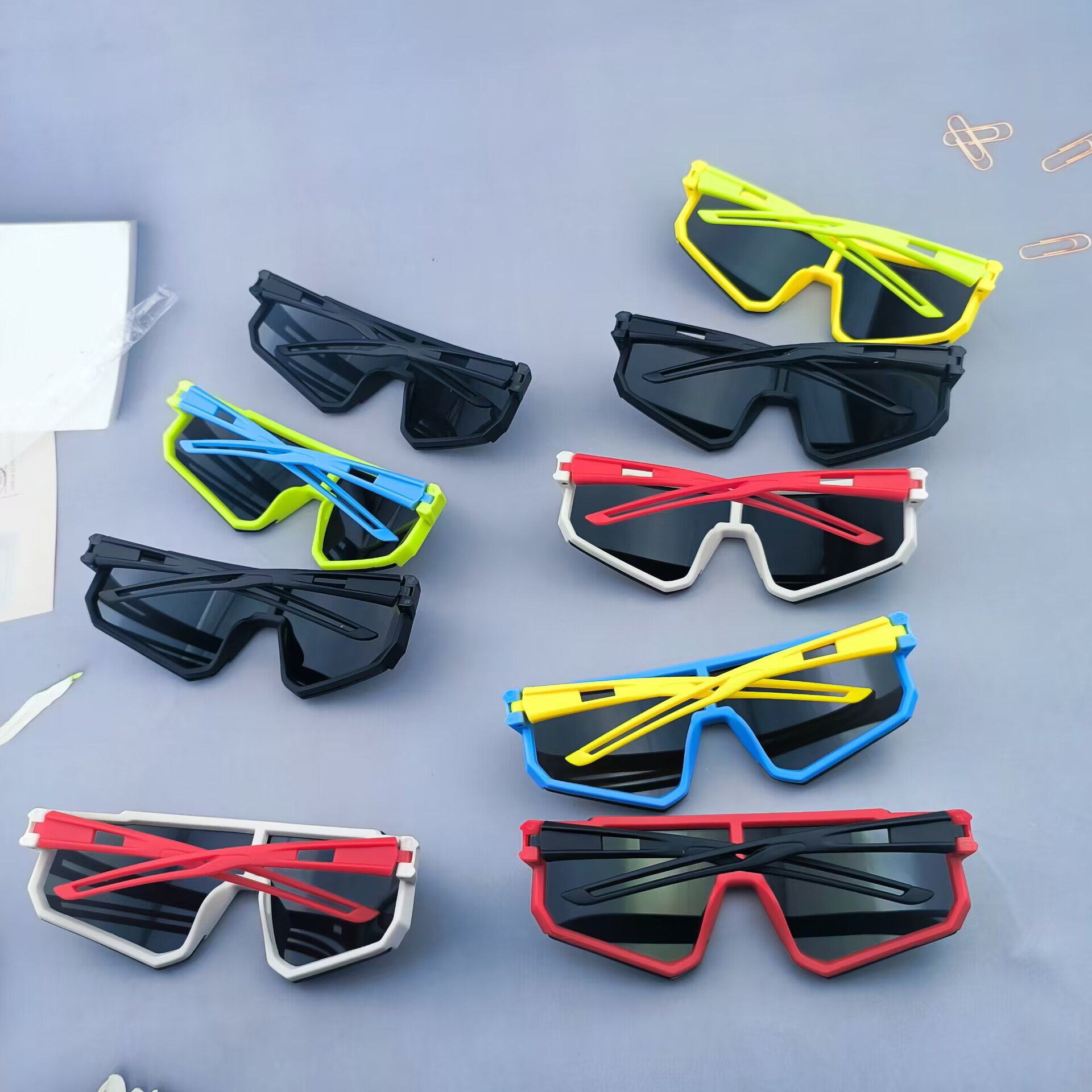 2E217FB7E8CE84E1C6819ACA51BCB0