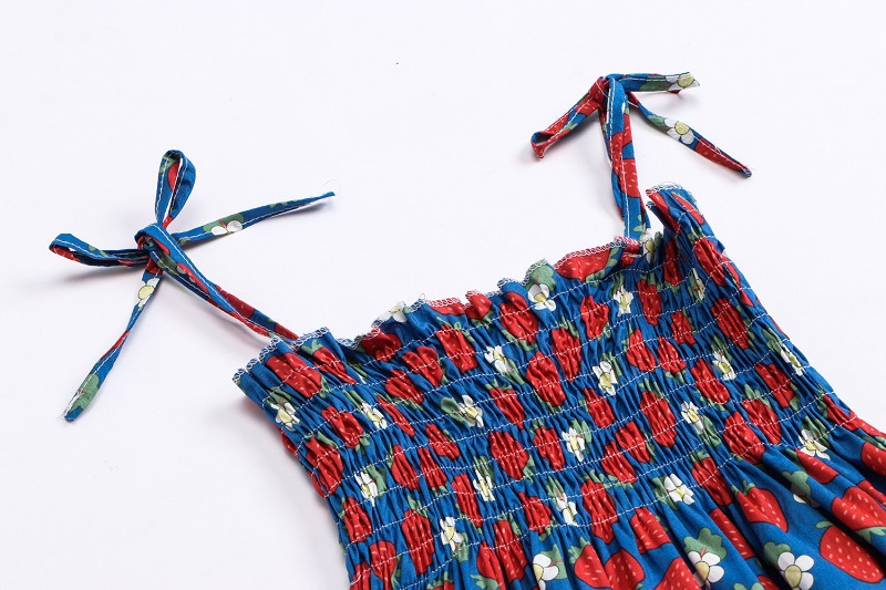 4蓝底草莓花G (3).jpg