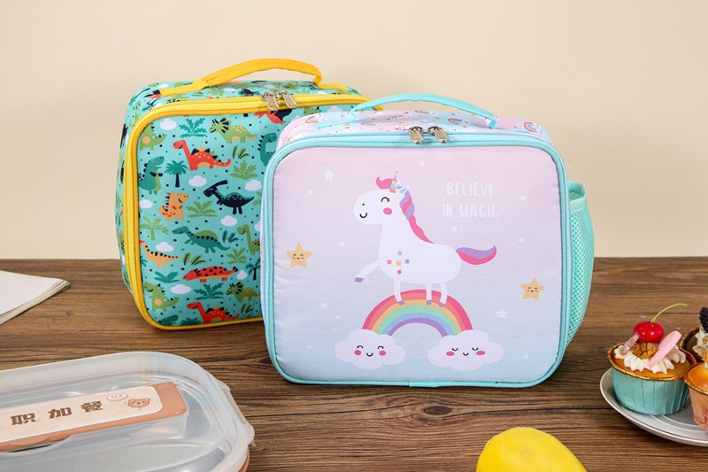 24年新款独角兽牛津布午餐包 儿童印花便携手提保温饭盒便当袋