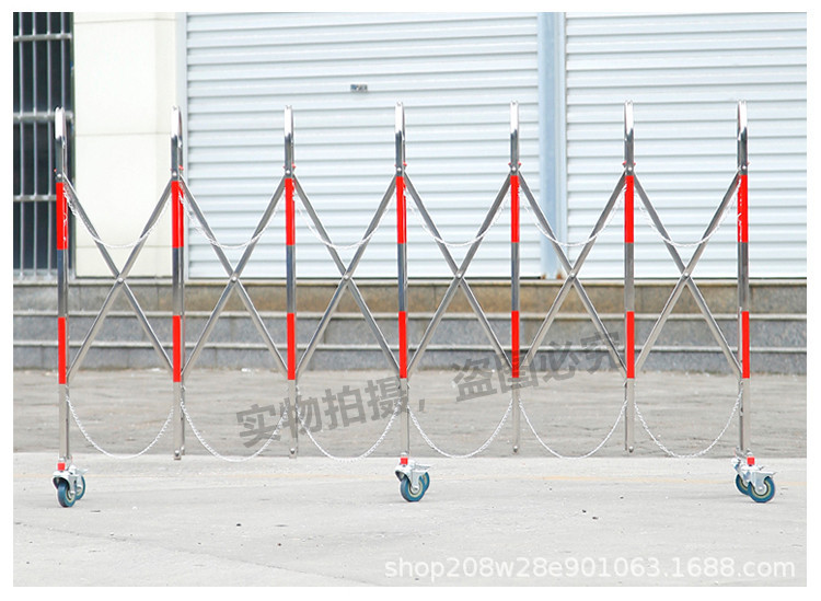 不锈钢伸缩围栏