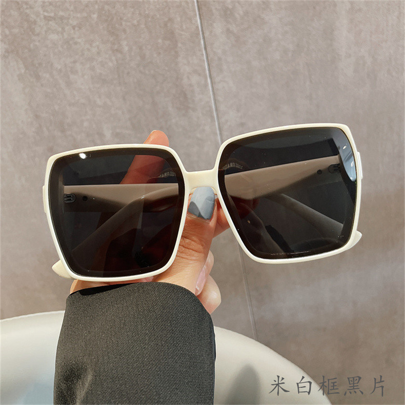 米白框黑片 (3).jpg