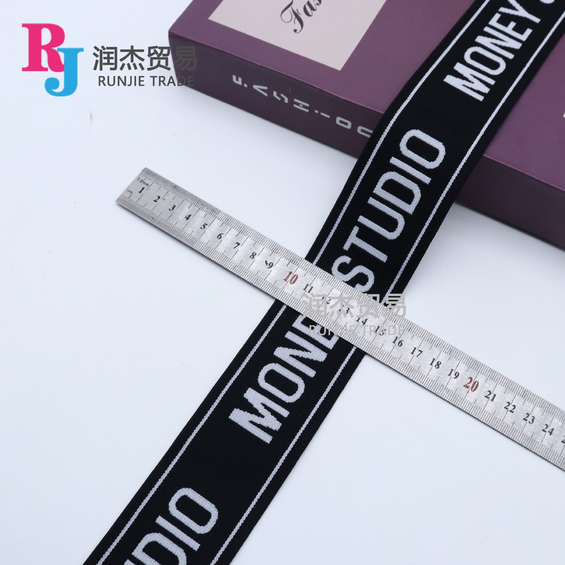 17 MONEY STUDIO 5cm.jpg